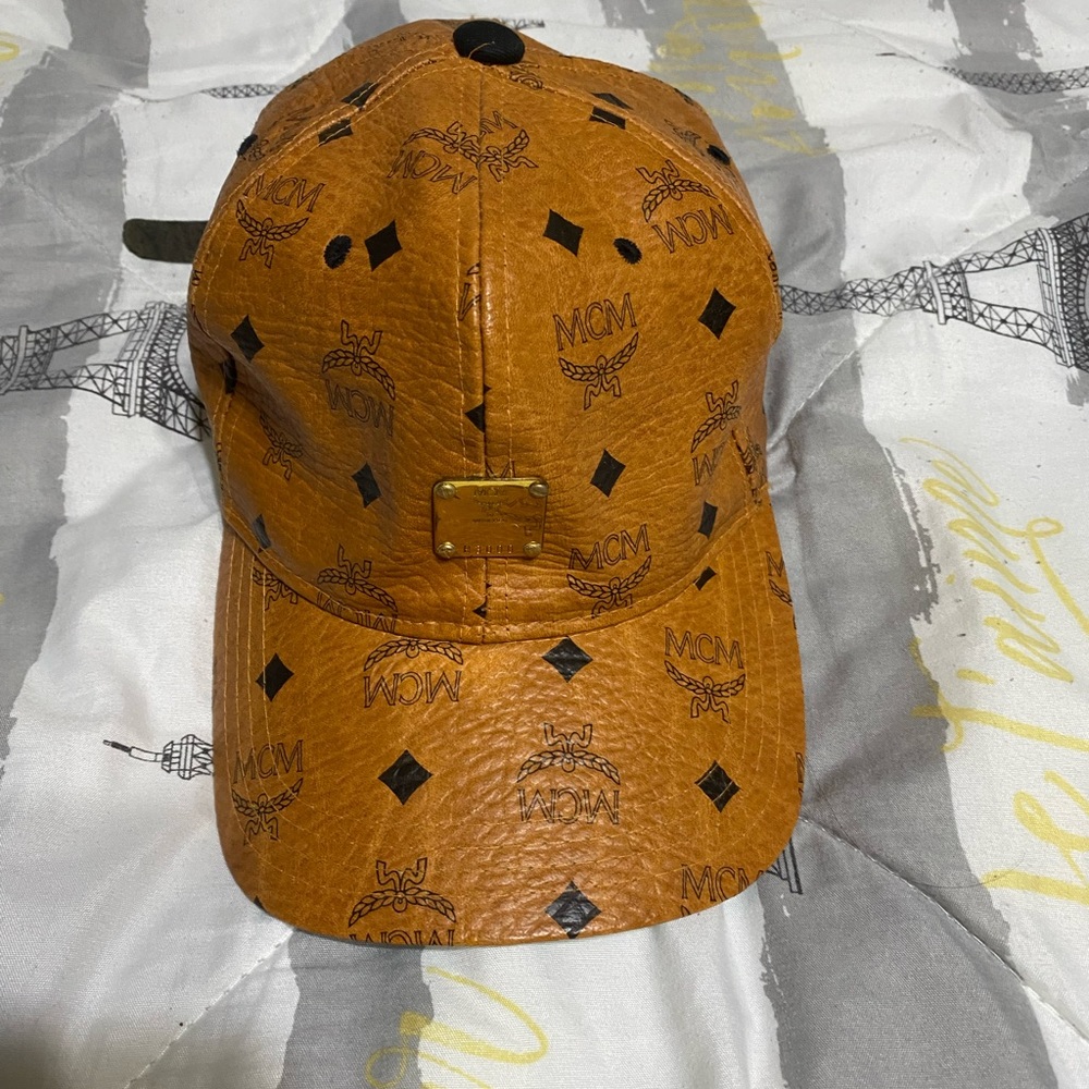 Mcm mens /women’s hat -with minimal signs of use -authentic ✅
